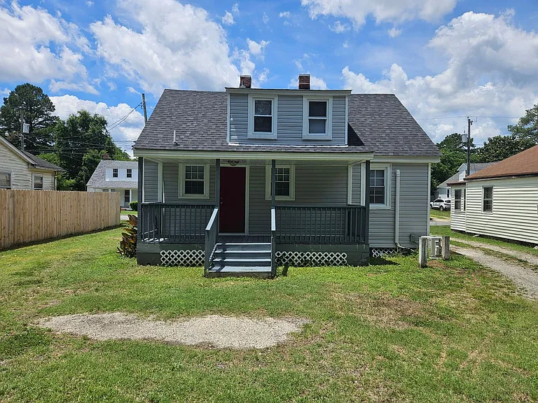 212 Middle St — Photo 17