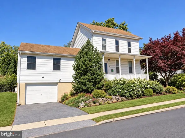 41 W Church St, Annville, PA 17003