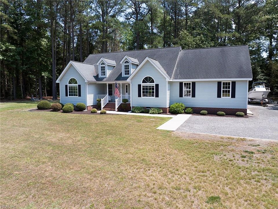 1st image of 44 Fleetwood Cir