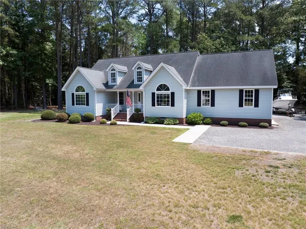 44 Fleetwood Cir, Moon, VA 23119