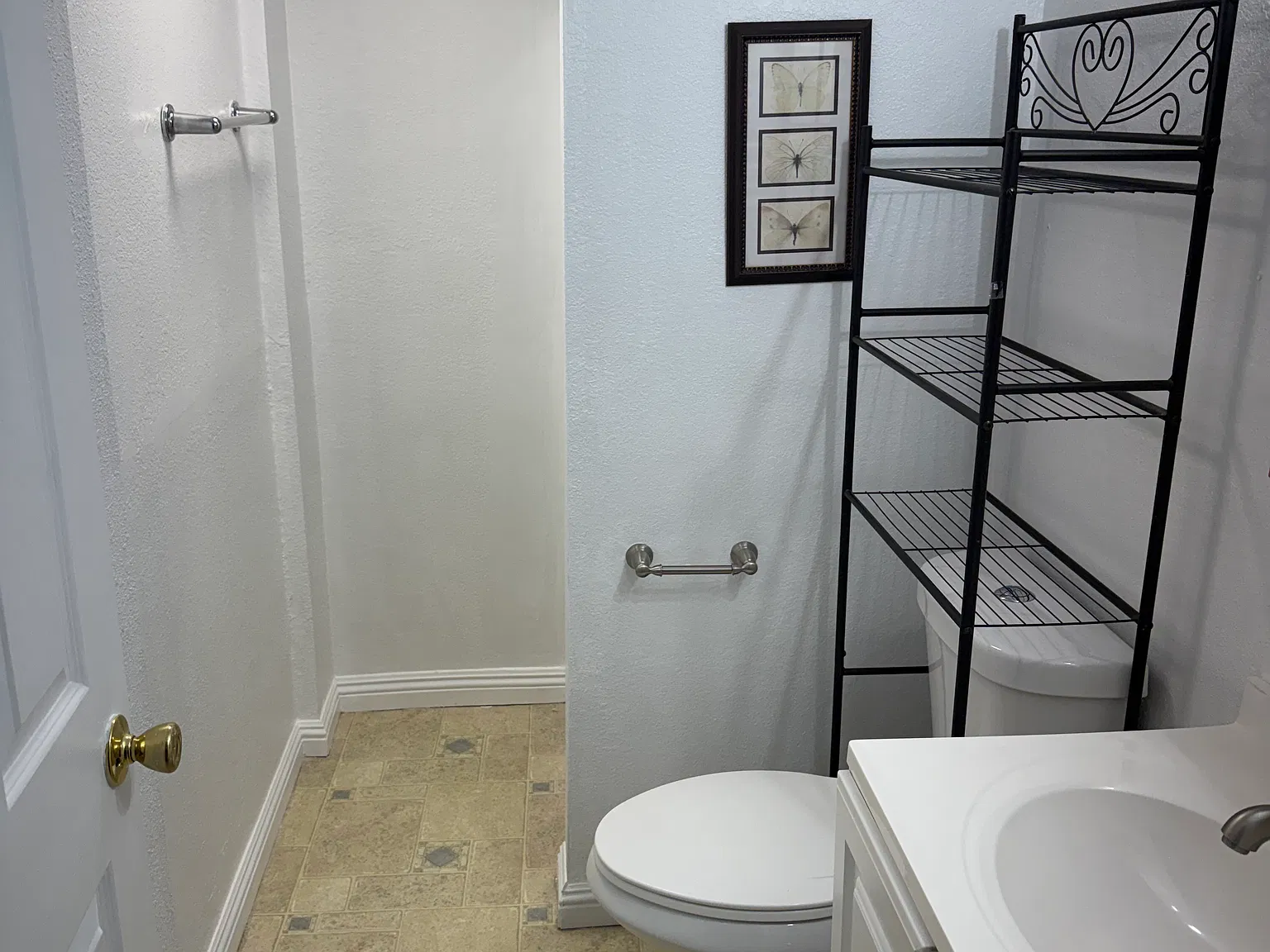 Studio, 300 sqft, $1,700 — Photo 4