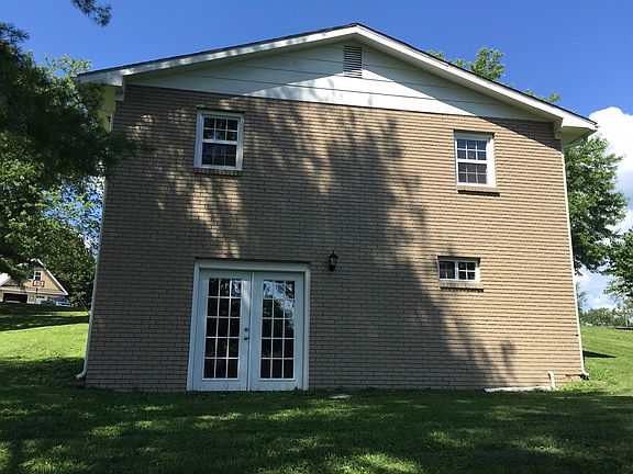 2nd image of 136 Rush Ln