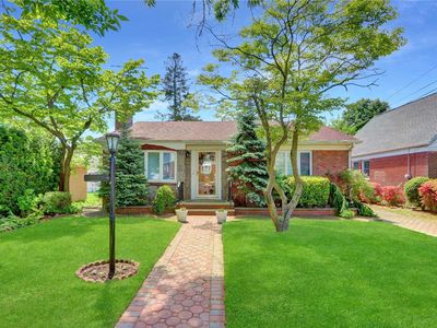 50 Evergreen Avenue, New Hyde Park, NY, 11040