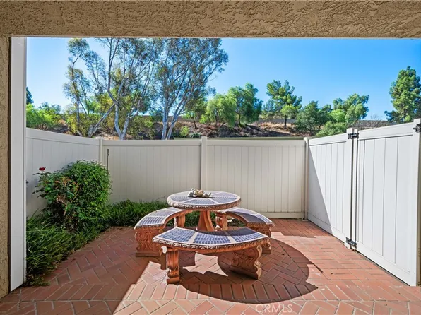23 Country Mile Rd, Pomona, CA 91766