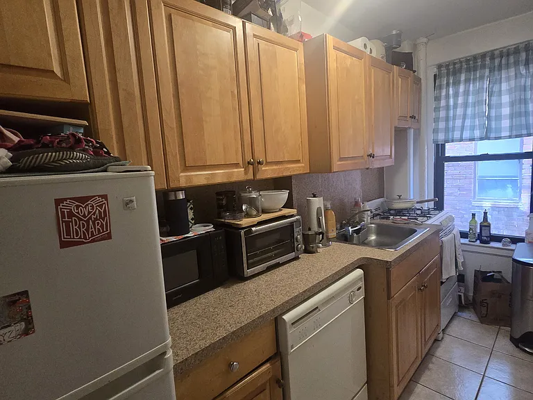 310 E 55th St #4EE — Photo 6