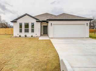 5700 Belaire Cir, Granbury, TX 76048