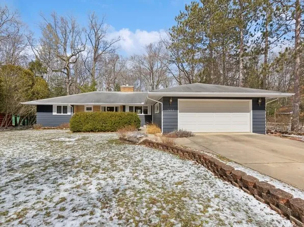 7211 Home Ave, Harbert, MI 49115