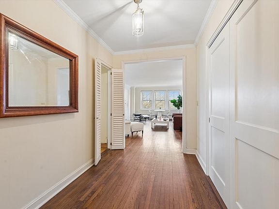 3rd image of 5555 N Sheridan Rd APT 316