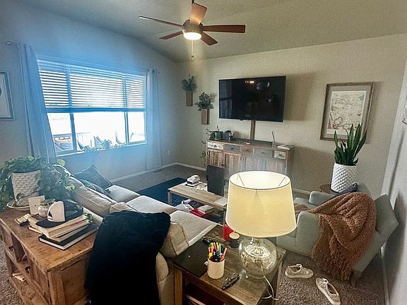 5th image of 1055 Greenbrook Dr