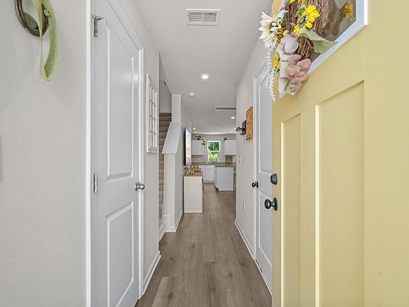 5th image of 142 Villa Grande St. #C