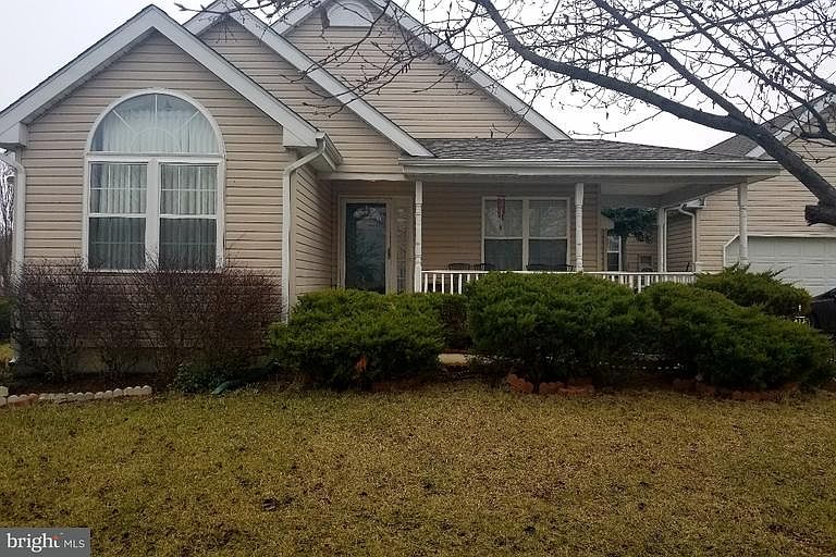 1st image of 414 W Harvest Ln