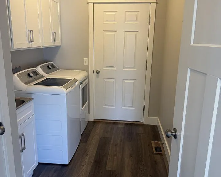 807 Bitterbrush St — Photo 7
