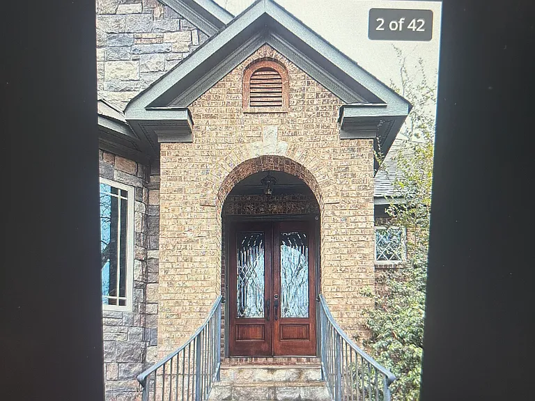 285 Pine Dr #1 — Photo 1