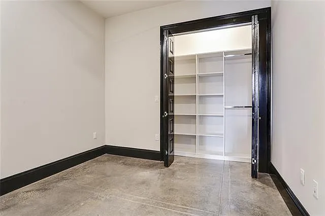 419 Carondelet St #305 — Photo 10