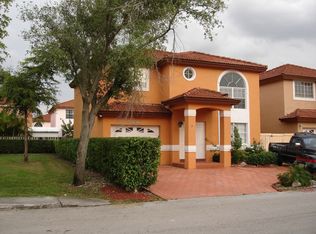 19719 NW 86th Ave, Hialeah, FL 33015