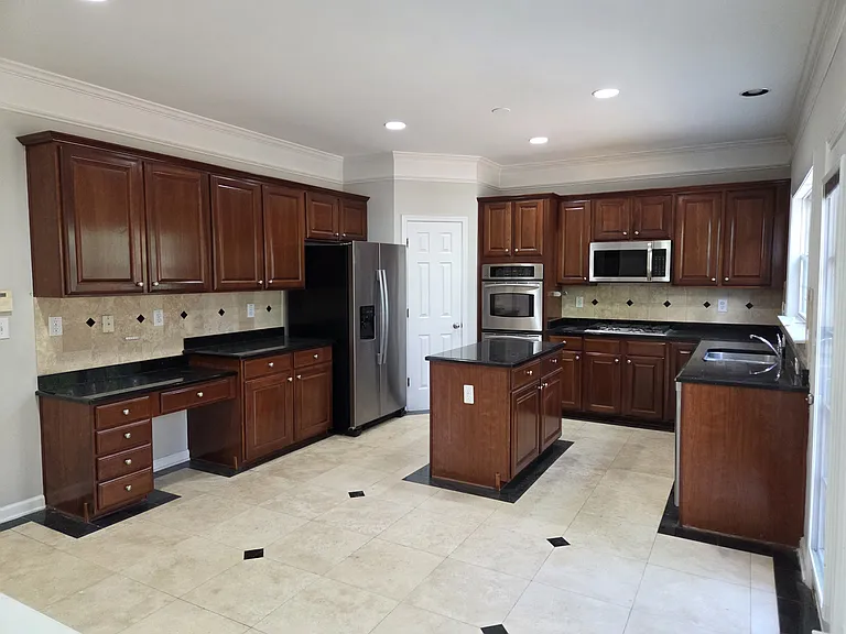 935 Blackmar Way — Photo 14
