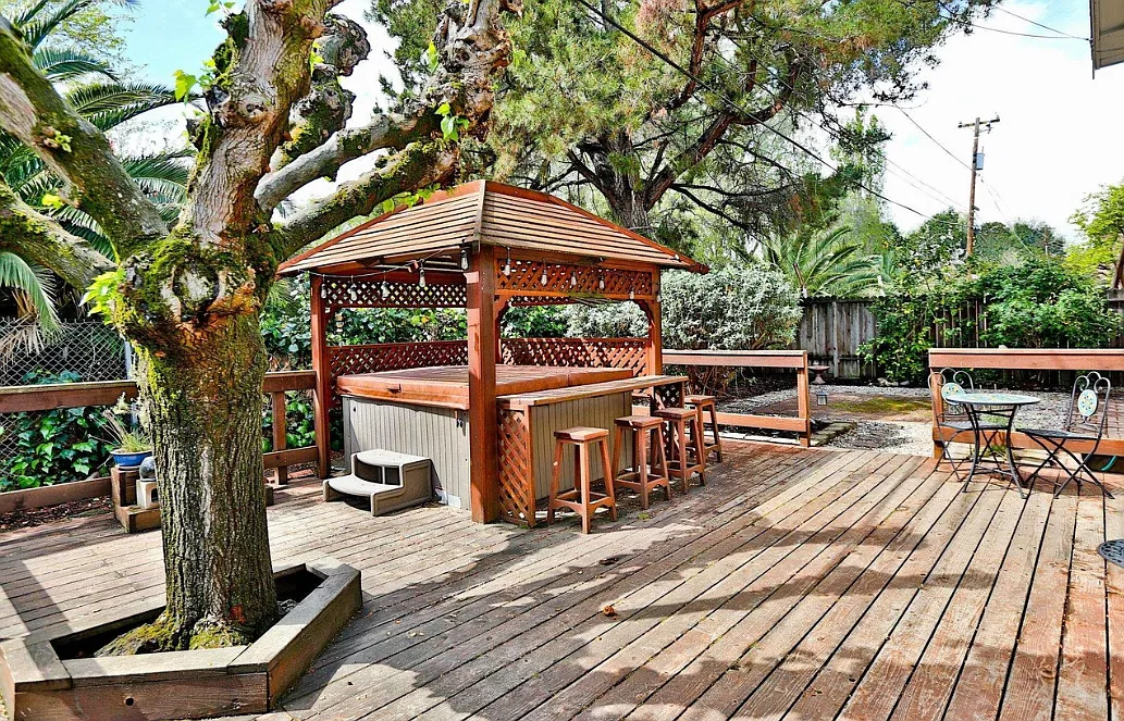 4 bed, 1536 sqft, $3,673 — Photo 4