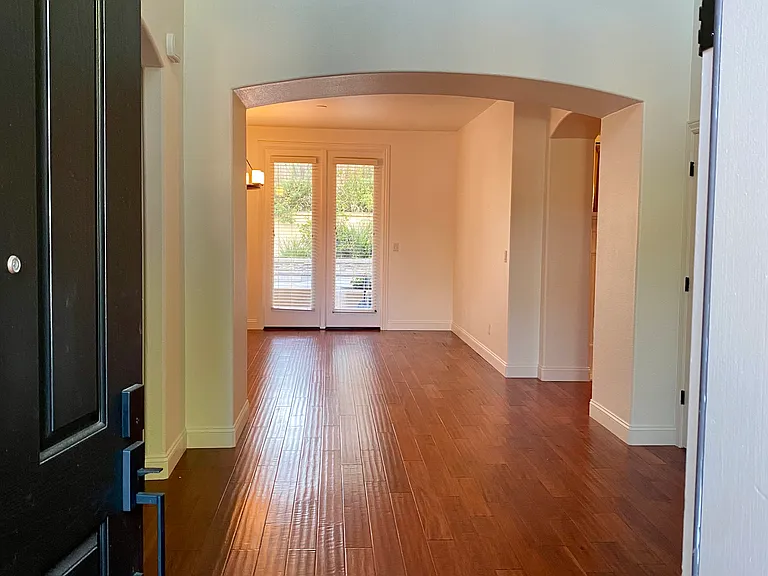 3073 Mammoth Way — Photo 4