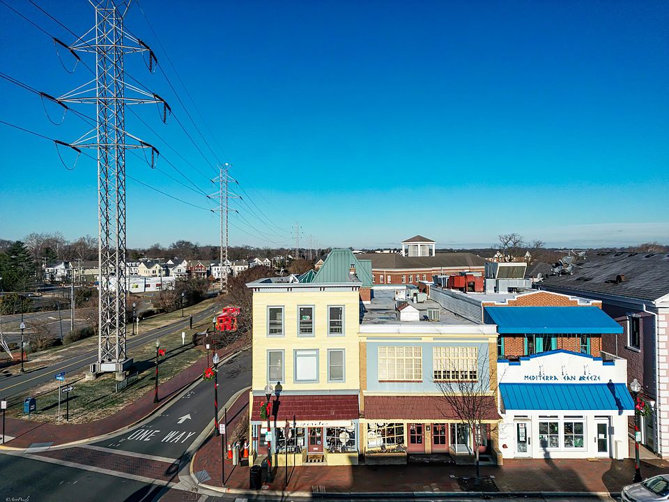 1st image of 773 Station St #300