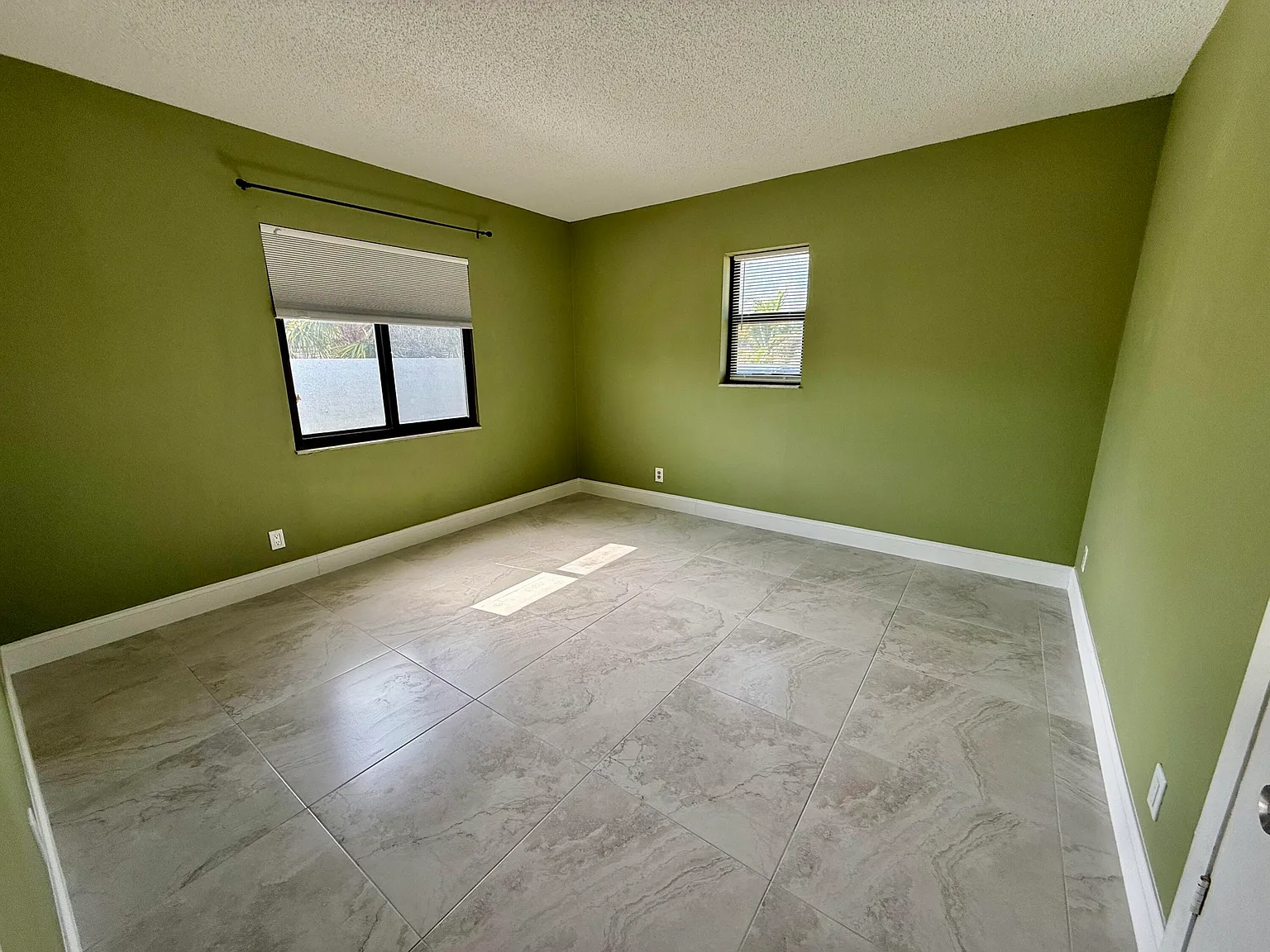 2 bed, 1.0 bath, 800 sqft, $2,100 — Photo 3