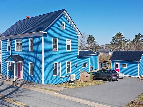 2nd image of 484 Main St