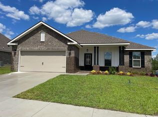 4633 Jayhawk Dr, Crestview, FL 32539