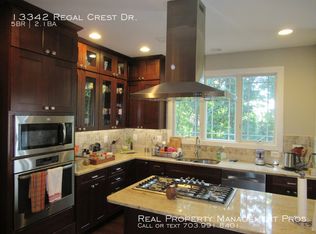 13342 Regal Crest Dr, Clifton, VA 20124