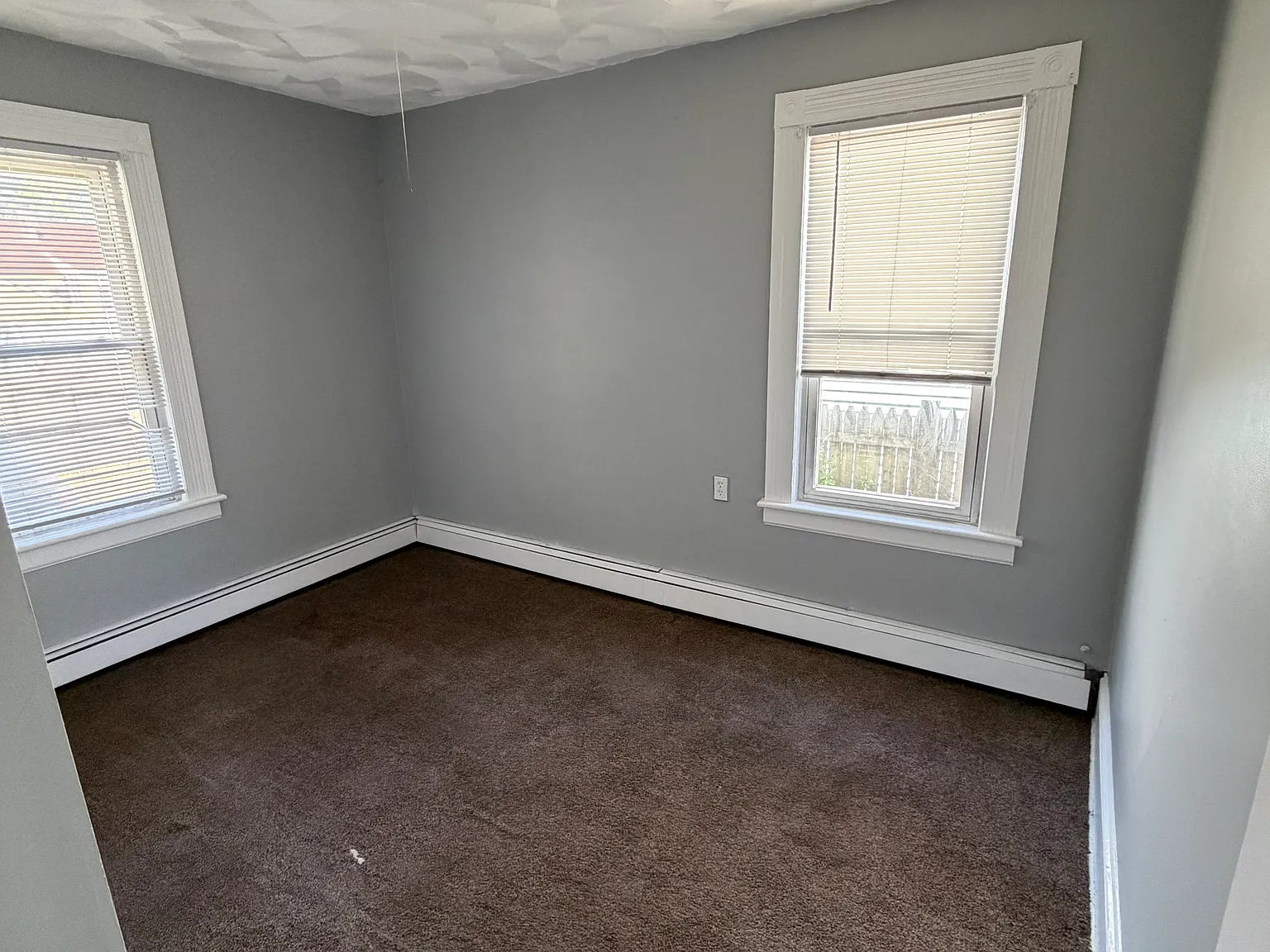 2 bed, 1000 sqft, $1,550 — Photo 3