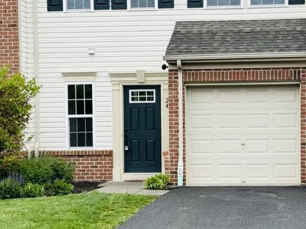24 Sundance Dr, Hamilton, NJ 08619