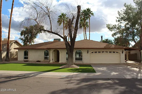 1517 E Gemini Dr Photo 1