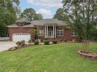 732 Washington Dr, Chesapeake, VA 23322