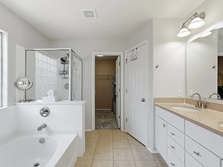 1072 S Cheshire Ln — Photo 16
