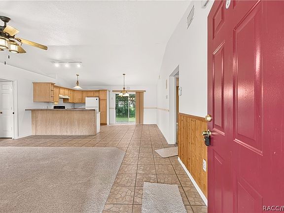 4th image of 211 Edison St