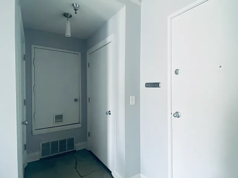 509 Delaware St #203 — Photo 2
