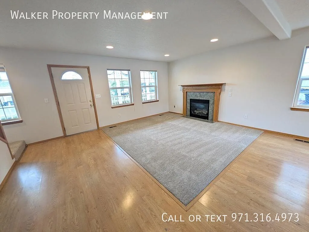 709 Ella Ct — Photo 4