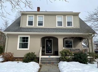 30 Woodrow St, West Hartford, CT 06107