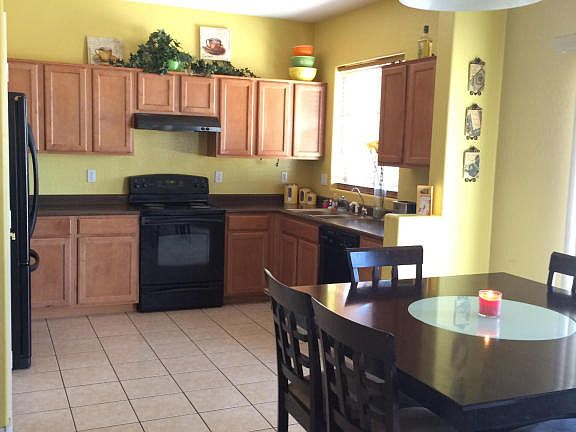 4th image of 2408 W Saint Catherine Ave