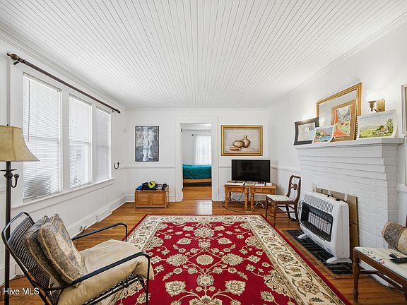 2nd image of 515 N Pine Lane