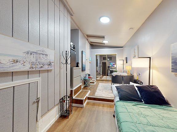 5th image of 230 Rhine St #4