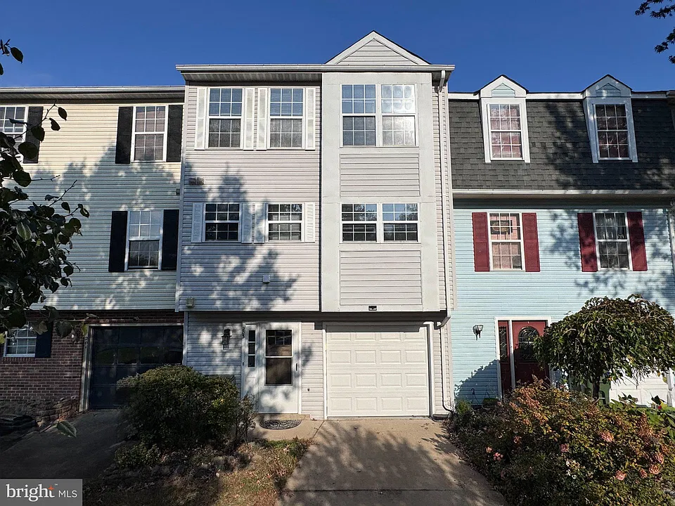 203 Blueridge Ct