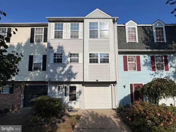 203 Blueridge Ct, Stafford, VA 22554