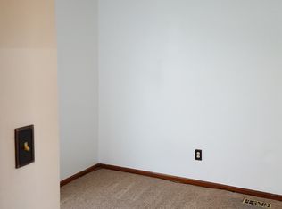 33 S Gawain Way, Hampton, VA 23669