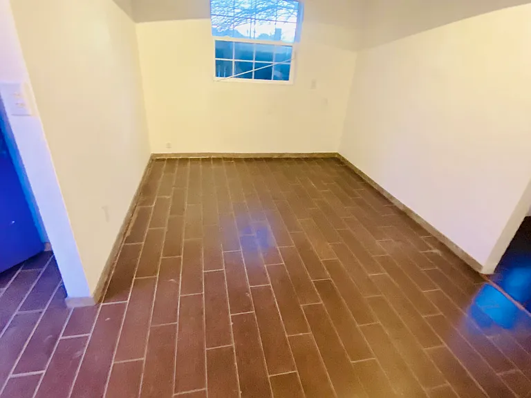 131 W Glenn St #2 — Photo 5