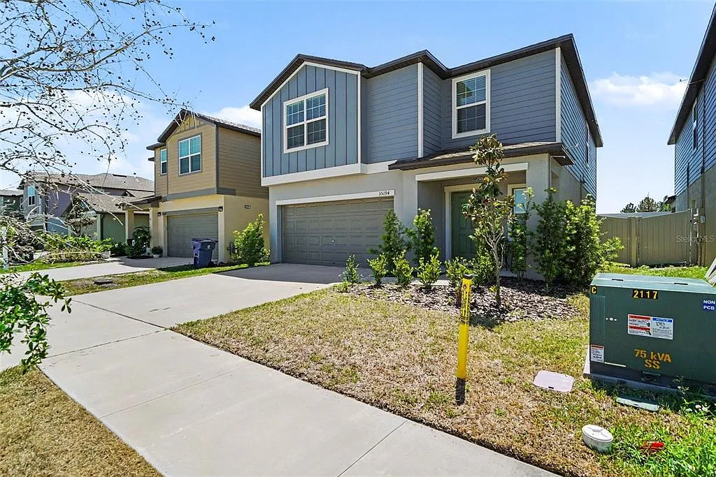 5 bed, 2.5 bath, 2217 sqft, $2,850 — Photo 4