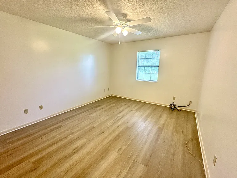 4022 Camellia Dr #1 — Photo 7