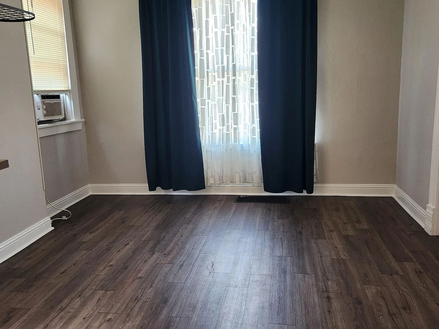 1 bed, 500 sqft, $1,195 — Photo 3