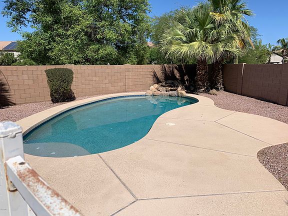 4th image of 3109 S 81st Ln