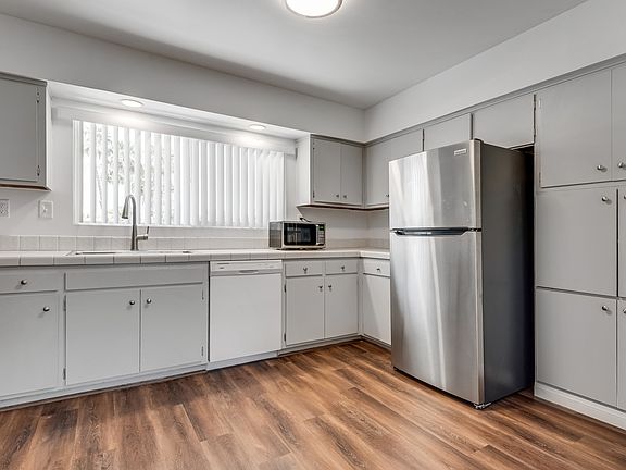 5th image of 356 E Desert Inn Rd APT 305