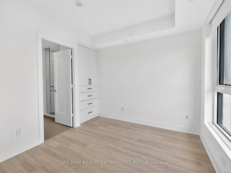 60 Central Park Dr #2404 — Photo 13