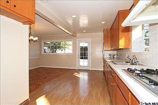 5th image of 412 Grand Ave